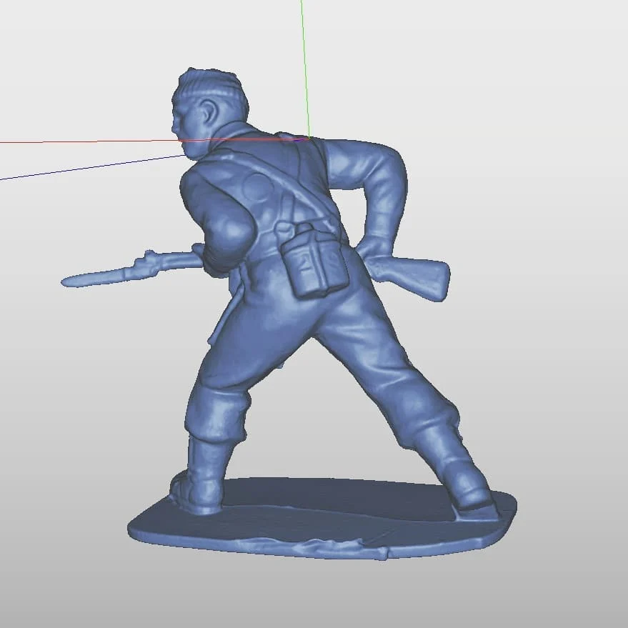 Gotov 3D sken figure vojnika sa puškom, prikazan u softveru skenera