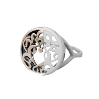 Ring with filigree details — photograph and 3D scan